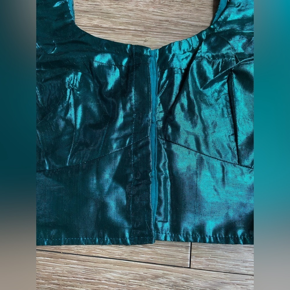 Vibrant Teal Shiny Crop Top Handmade in INDIA - Picture 3 of 7